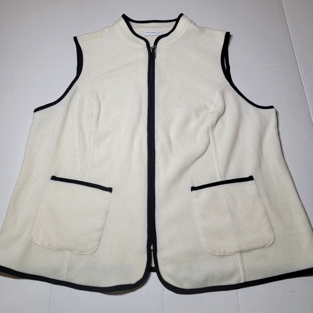 Susan Graver Plus‎ Size 1X Plush Lightweight Vest